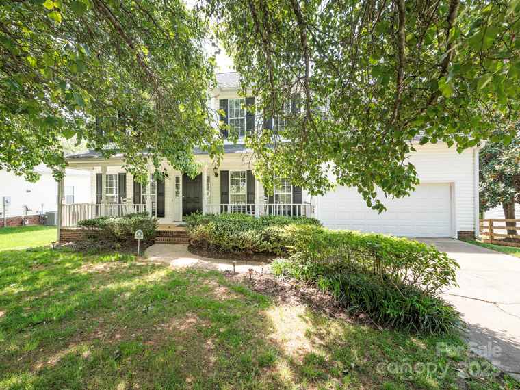 Photo of 113 Rocky Trail Ct Fort Mill, SC 29715