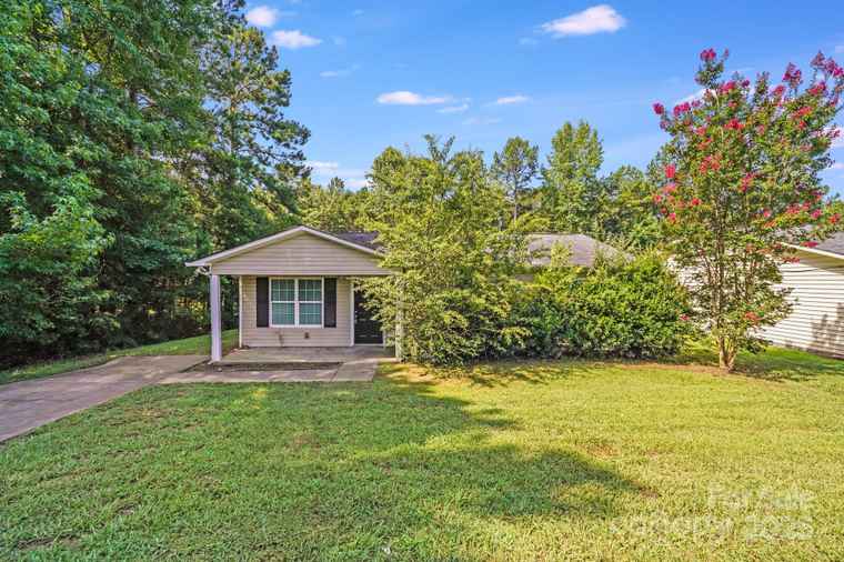 Photo of 3134 Rainbow Ridge Dr Matthews, NC 28105