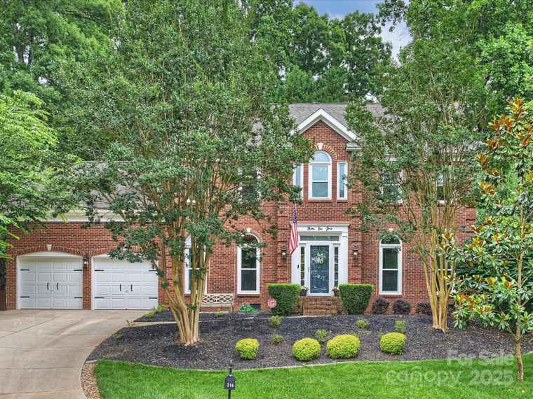 Photo of 314 Southern Cross Ln Matthews, NC 28105