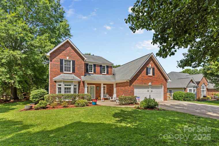 Photo of 1624 Moonstone Dr Matthews, NC 28105