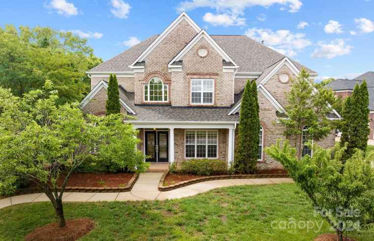 Photo of 2518 Langshire Ct NW Concord, NC 28027