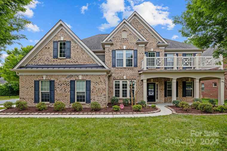 Photo of 10620 Kristens Mare Dr Charlotte, NC 28277