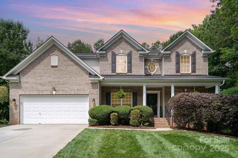 Photo of 2504 Korbel Ct Waxhaw, NC 28173