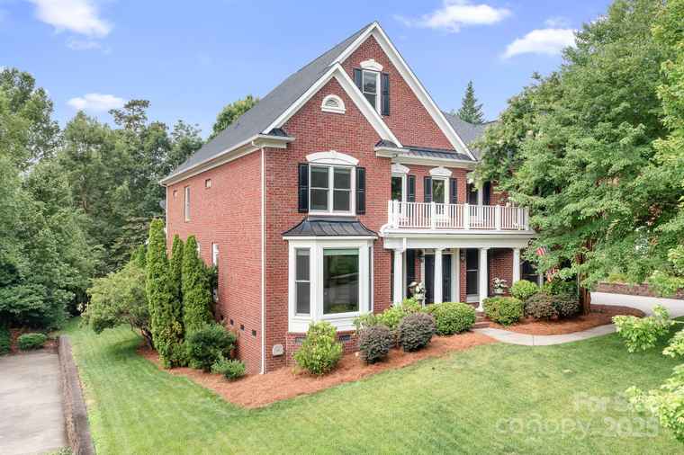 Photo of 14138 Timbergreen Dr Huntersville, NC 28078