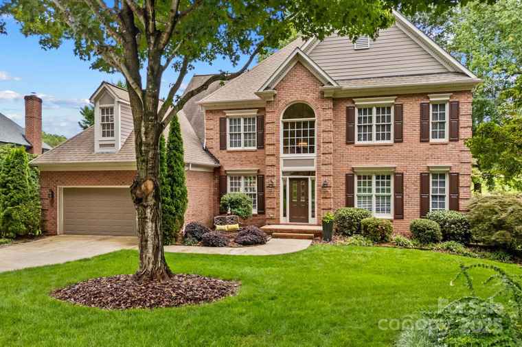Photo of 15433 Northstone Dr Huntersville, NC 28078