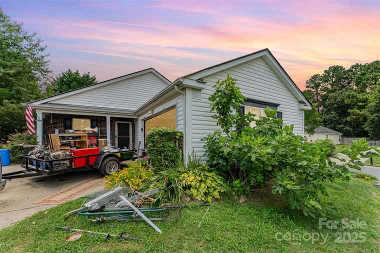 Photo of 102 Daventry Pl Mooresville, NC 28117