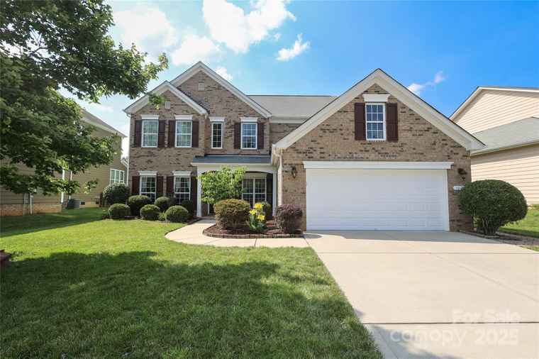 Photo of 10217 Falling Leaf Dr Concord, NC 28027