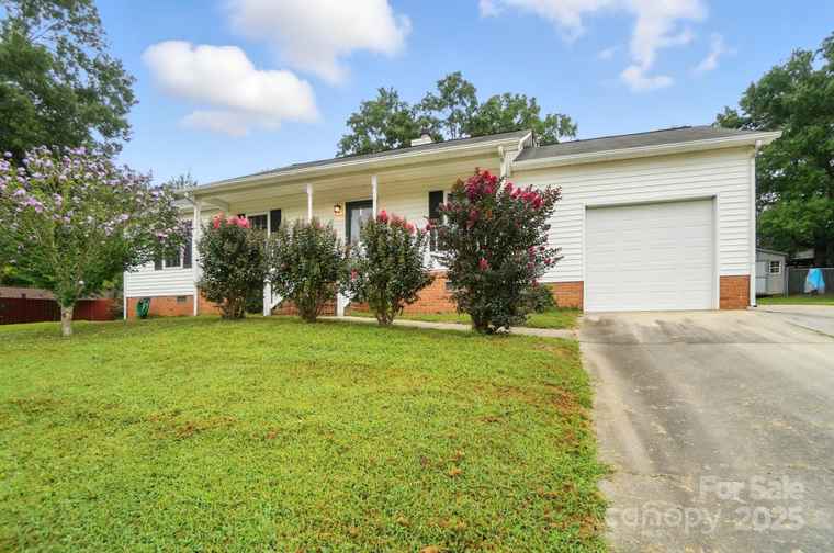 Photo of 1670 Midbrook Dr Rock Hill, SC 29732