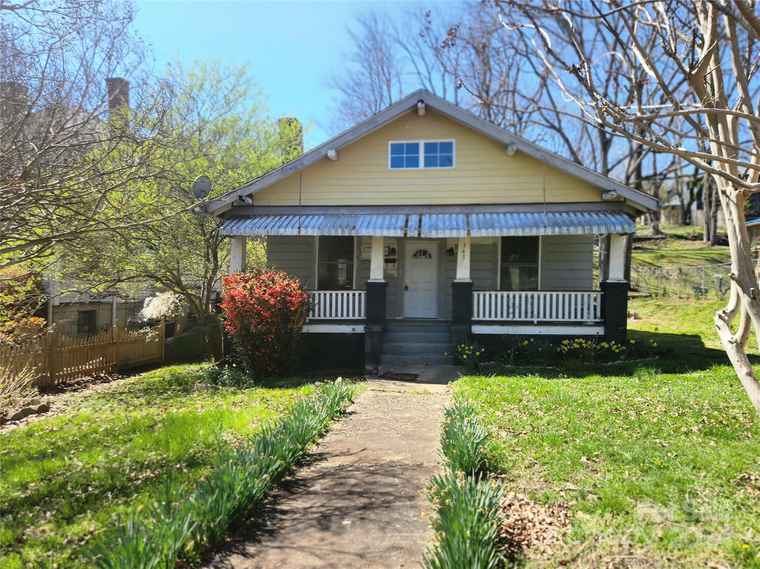 Photo of 343 French Broad Ave #5 Asheville, NC 28801
