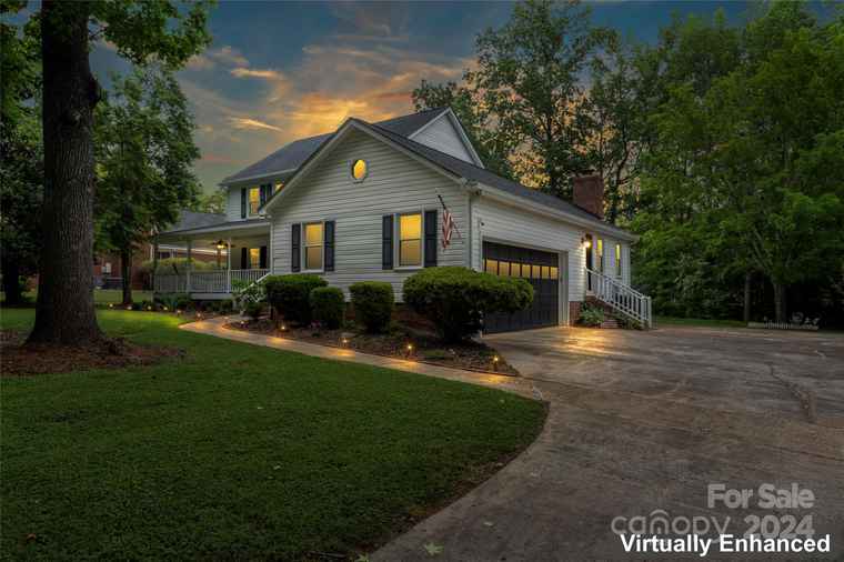 Photo of 1047 Eagle Dr Rock Hill, SC 29732