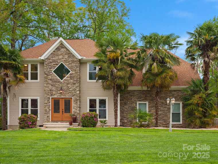 Photo of 9009 Stourbridge Dr Huntersville, NC 28078