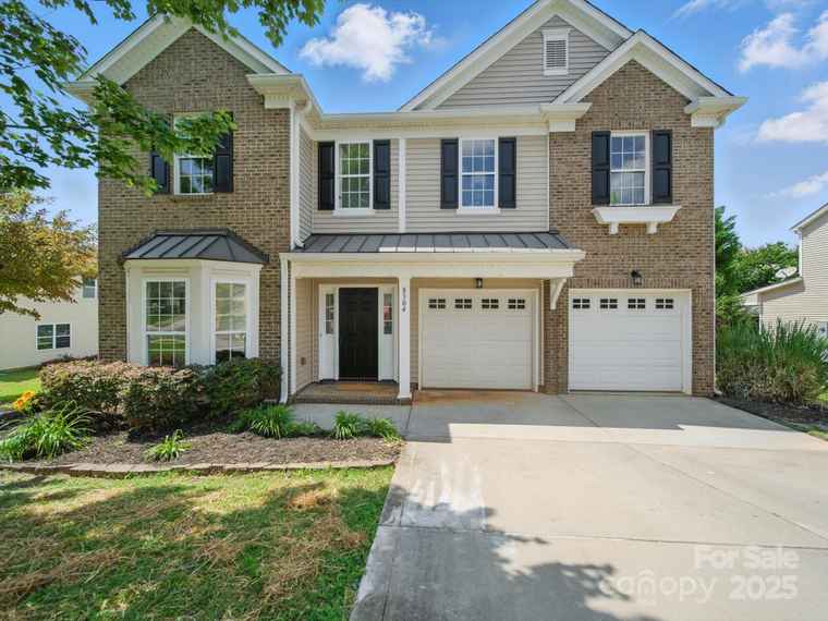 Photo of 8304 Prescott Glen Pkwy Waxhaw, NC 28173