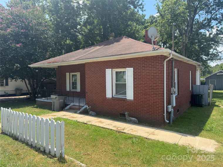 Photo of 2343 Milton Ave Gastonia, NC 28052