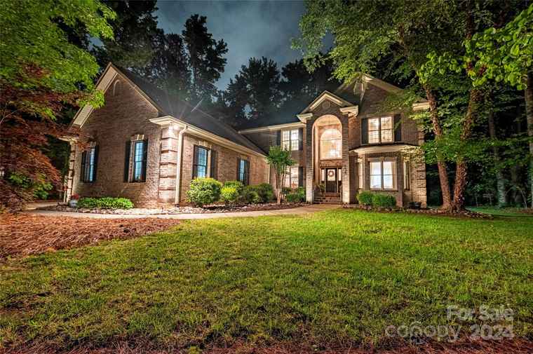 Photo of 203 Kelly Ct #21 Fort Mill, SC 29715