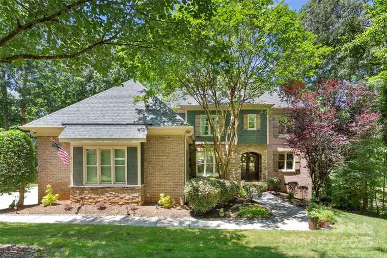 Photo of 10007 Hillspring Dr Huntersville, NC 28078