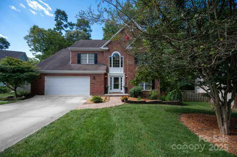 Photo of 1320 Sweetgum Ln Matthews, NC 28105