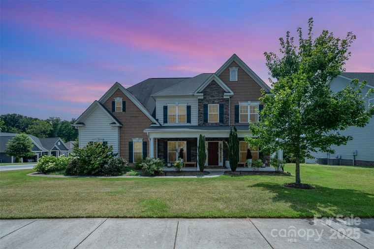 Photo of 2380 Fairport Dr SE Concord, NC 28025