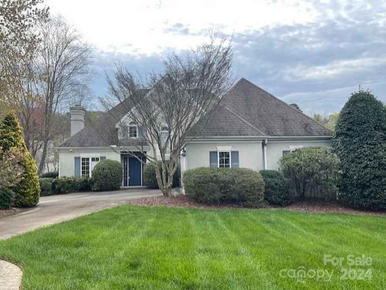 Photo of 24 Clovelly Way Asheville, NC 28803