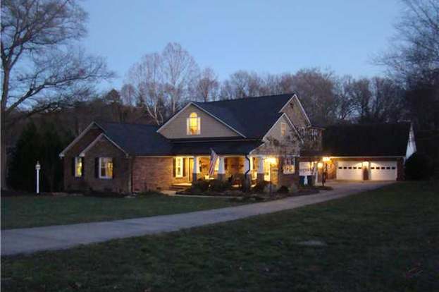 2605 Shamrock Rd Harrisburg Nc 28075 Mls 2130392 Redfin