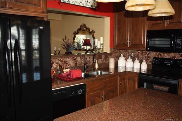 10028 Treeside Ln Unit 11b Matthews Nc 28105 Mls 3247409 Redfin 10028 Treeside Ln Unit 11b Matthews Nc 28105