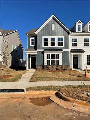 house with detached garage near me