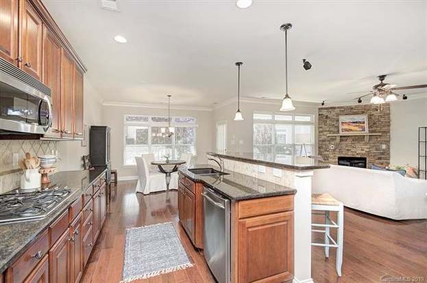 8419 Loxton Cir Charlotte Nc 28214 4 Beds 2 5 Baths