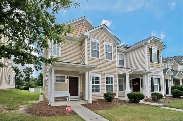 935 Woodington Ln Charlotte Nc 28214 Zillow