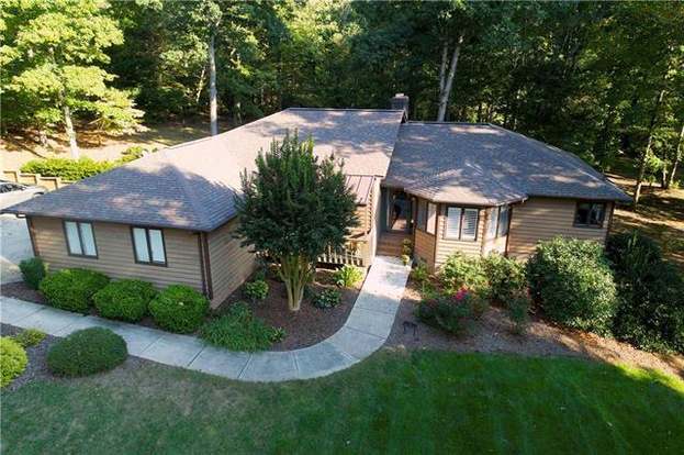 515 N Shore Dr Hickory Nc 28601 3 Beds 2 Baths