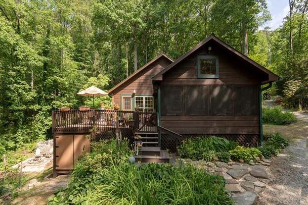 239 Colony Rd Hendersonville Nc 28792 Mls 3573916 Redfin
