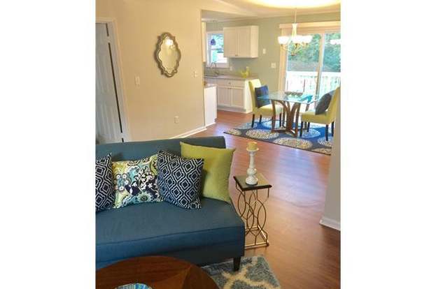 8106 Strawberry Point Dr Charlotte Nc 28215 Mls 3323918 Redfin 8106 Strawberry Point Dr Charlotte Nc