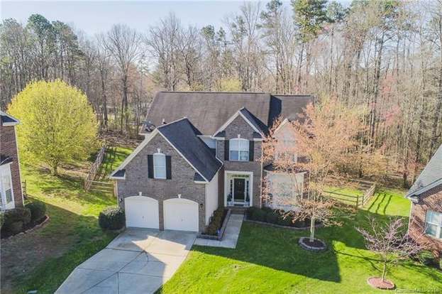 9700 Spring Ln Charlotte Nc 28216 Mls 3374918 Redfin 9700 Spring Ln Charlotte Nc 28216