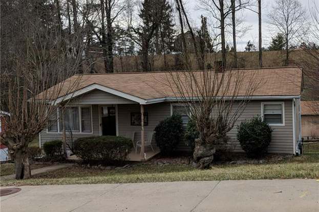 248 Bear Creek Rd Asheville Nc 28806 3 Beds 1 5 Baths