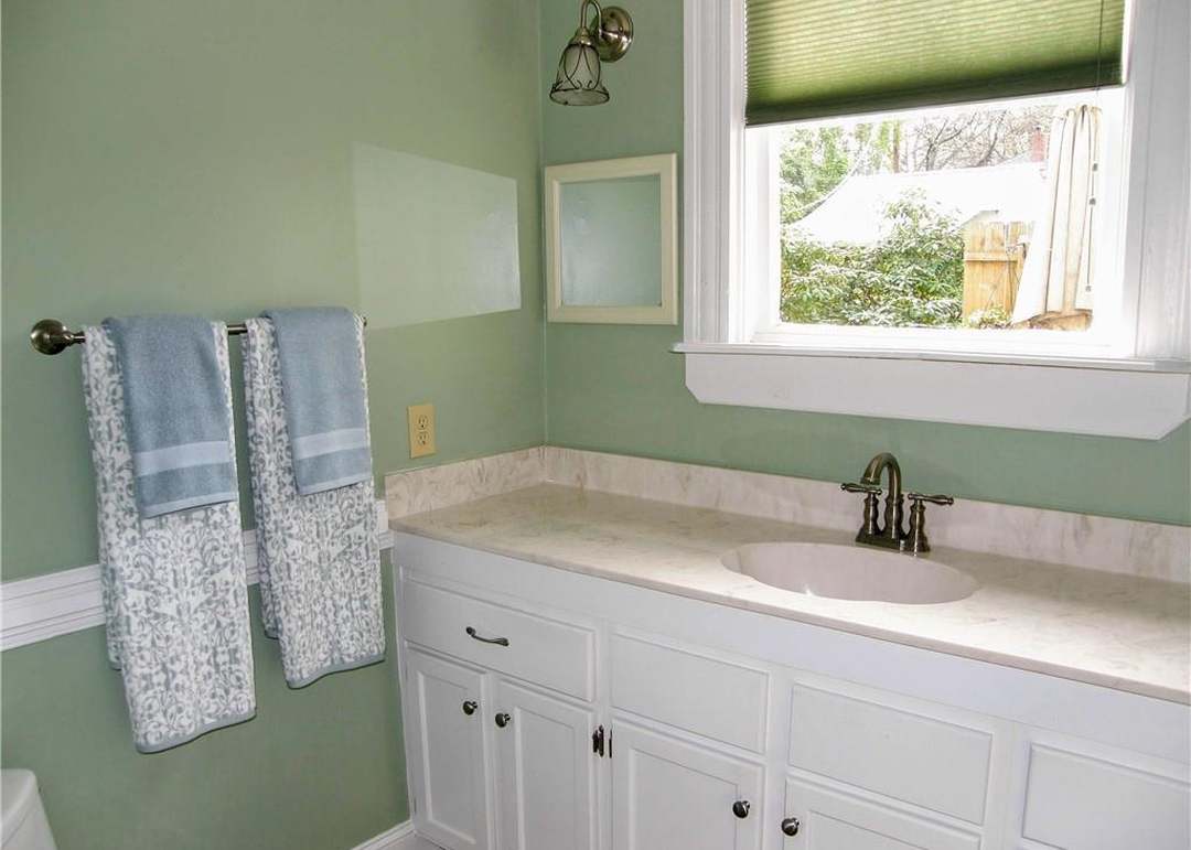 903 N Main St, Salisbury, NC 28144