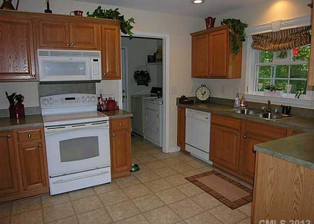 2115 Congress Ct, Kannapolis, NC 28083