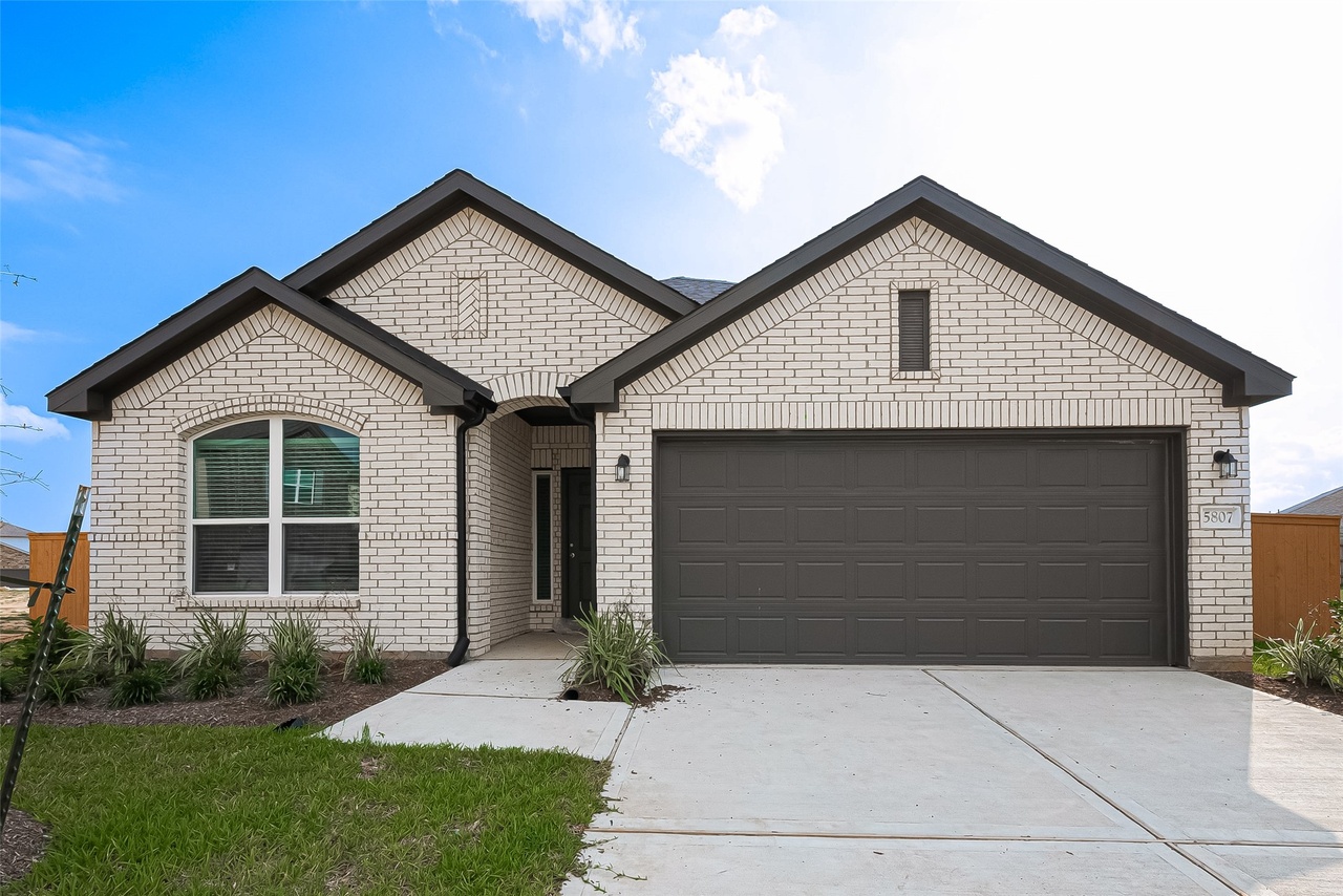 5807 Grantgrala Dr, Katy, TX 77493