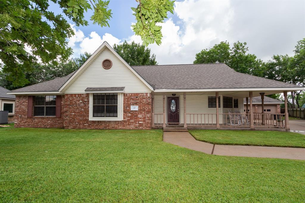 57 Walnut Ct, Lake Jackson, TX 77566 MLS 21153824 Redfin