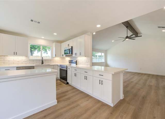 Property at 7134 Ridgeberry Dr, Houston, TX 77095, 3 beds, 2 baths