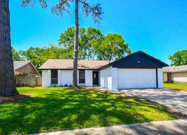 Property at 19919 Burle Oak Dr, Humble, TX 77346, 4 beds, 2 baths