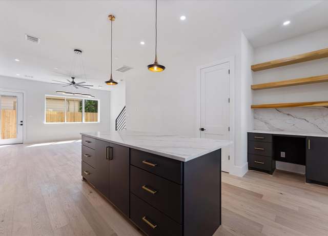 Property at 3914 Tulane St, Houston, TX 77018, 3 beds, 2.5 baths