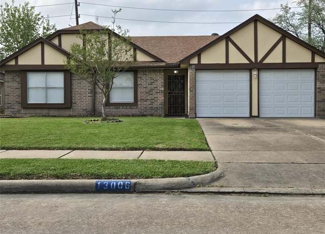 Property at 13006 Kingsmill Dr, Sugar Land, TX 77478, 3 beds, 2 baths