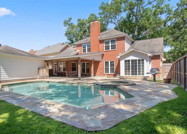 Property at 4010 Haven Pines Dr, Houston, TX 77345, 4 beds, 2.5 baths