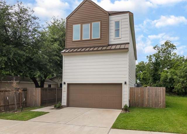 Property at 1411 E 34th St, Houston, TX 77022, 3 beds, 2.5 baths