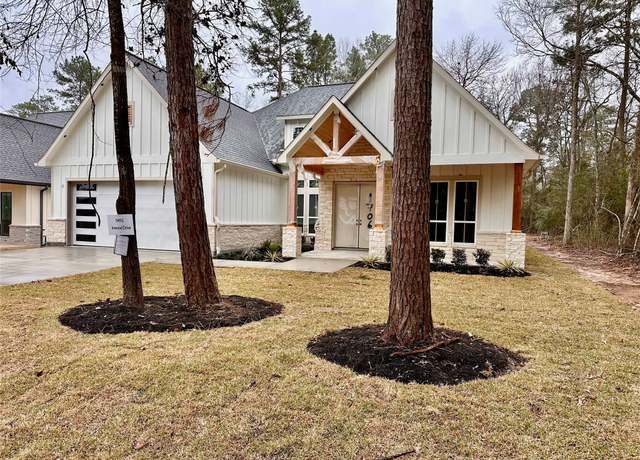 Property at 11492 Inwood Dr, Plantersville, TX 77363, 4 beds, 3 baths