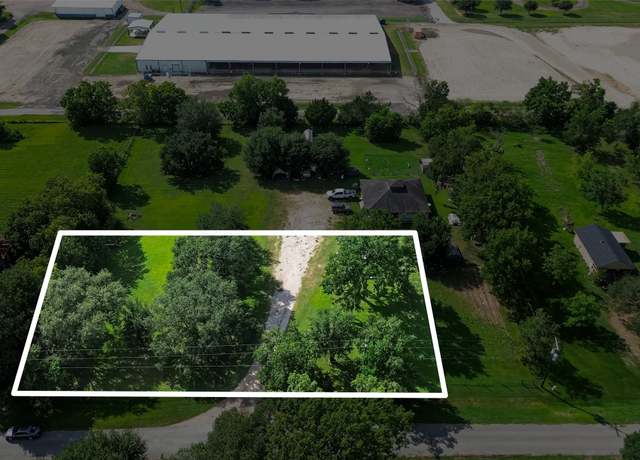 Property at 3002 Caroline St, Needville, TX 77461