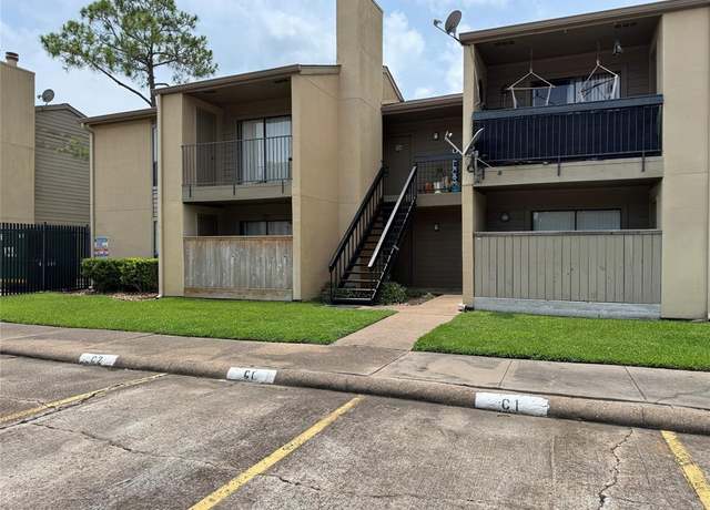 Property at 3300 Pebblebrook Dr #106, Seabrook, TX 77586, 2 beds, 1.5 baths