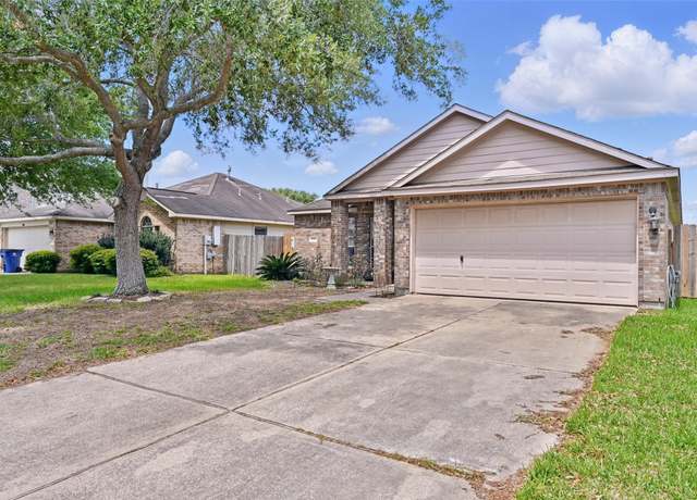 Property at 7918 Leaning Oak Dr, Texas City, TX 77591, 3 beds, 2 baths