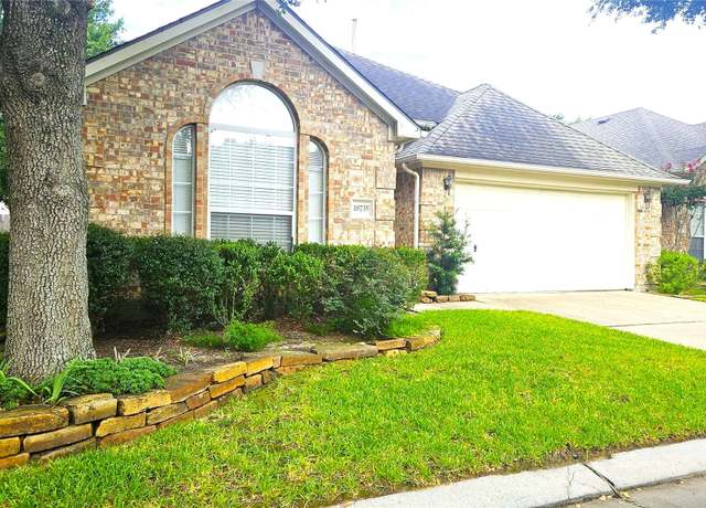Property at 18735 Candle Park Dr, Spring, TX 77388, 3 beds, 2 baths
