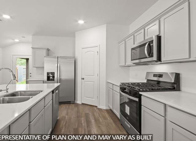 Property at 518 Belle Springs Ln, Conroe, TX 77301, 3 beds, 2 baths