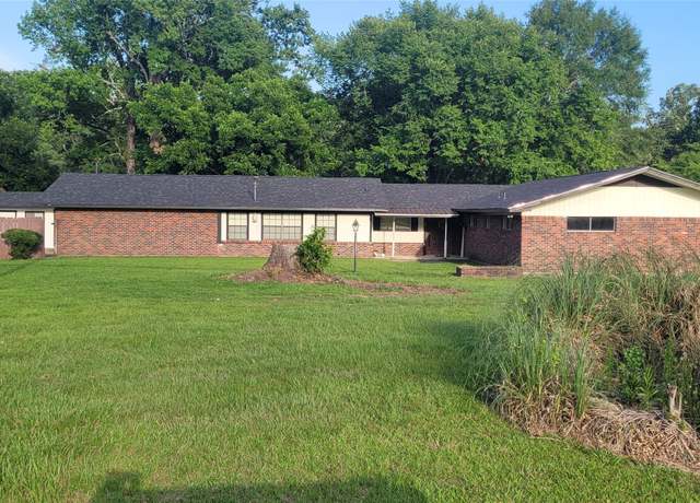 Property at 413 S Temple Dr, Diboll, TX 75941, 4 beds, 2 baths