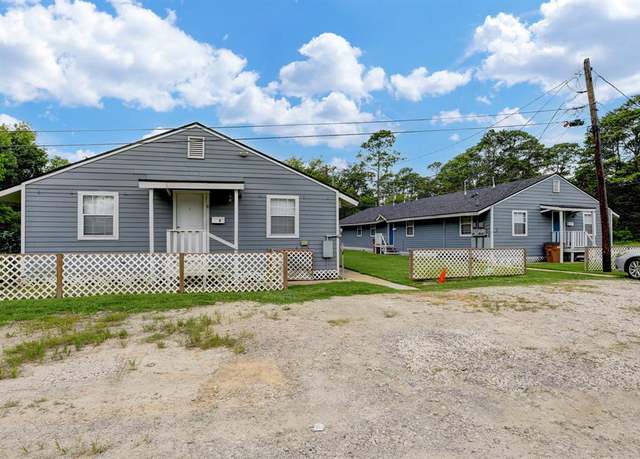 Property at 2322 Central St, Dickinson, TX 77539, 16 beds, 1 bath